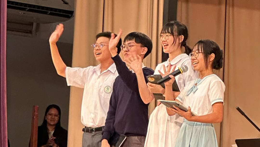 獲邀擔任頒獎禮司儀
